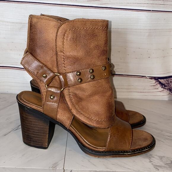 Vintage 93 Grace Heeled Booties Shoes Faux Leather Size 9 - Picture 3 of 14